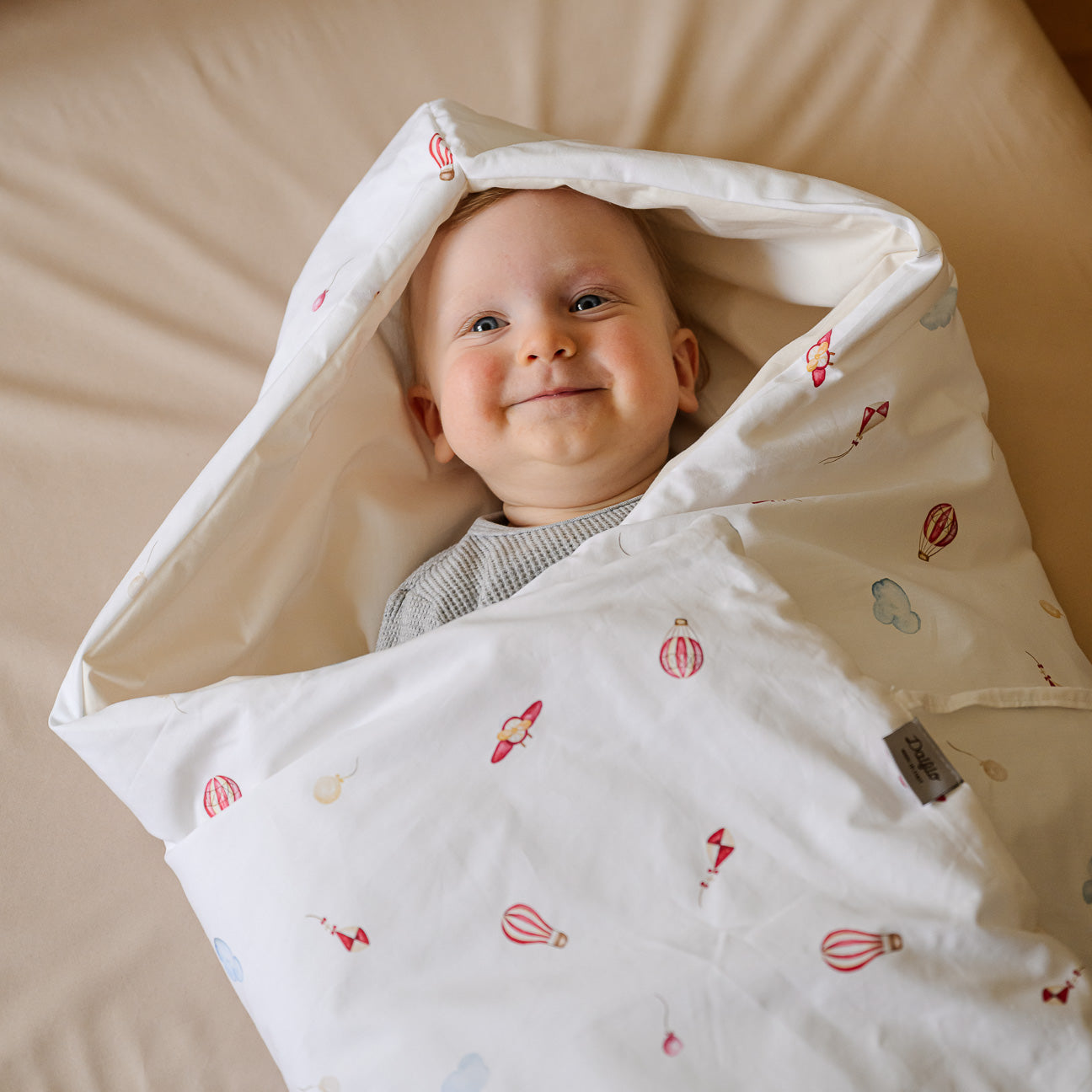 Fußsack für den Kinderwagen für Neugeborene
- 0–6 Monate- Wolken- Perkal - Dalfilo
