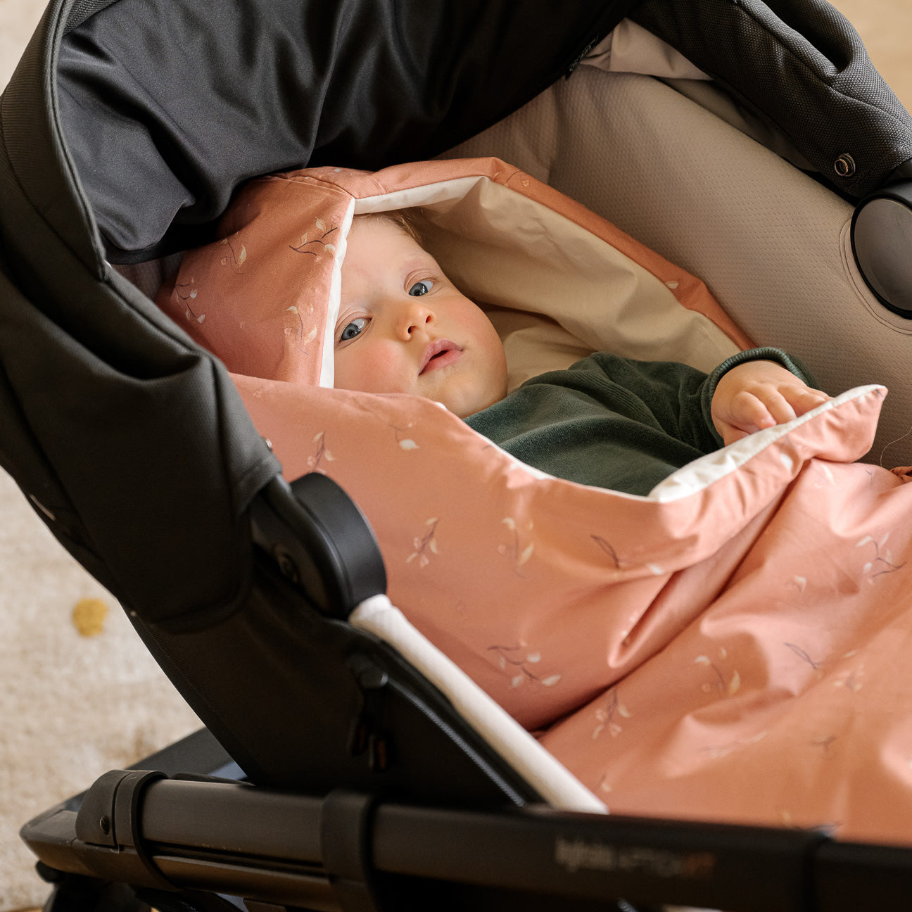 Fußsack für den Kinderwagen für Neugeborene
- 0–6 Monate- Foliage- Perkal - Dalfilo