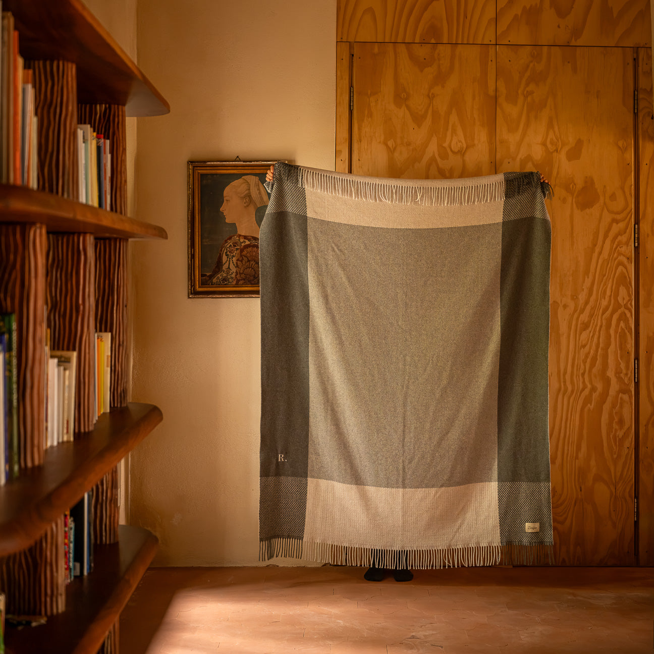 Wolldecke
- 130x180 cm- Steingrau- Regenerierter Wolle - Dalfilo
